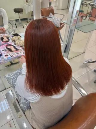 セミロング ここな/暖色カラー 🧡束感マツエク🌼のヘアスタイル