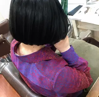 ショート カラー ヨシダ トオルのヘアスタイル