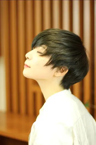 ショート カラー 松尾 泰伸のヘアスタイル