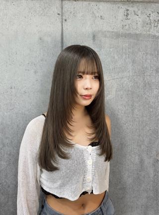 ロング カラー ハイトーンカラ ー/小川のヘアスタイル