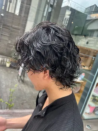 ミディアム パーマ メンズ 🇺🇸サーフカール 🇺🇸ケンシロウのヘアスタイル