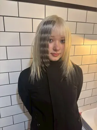 カラー 竹川 りょうのヘアスタイル