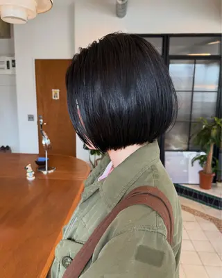 ショート カラー ウチミズ サヤカのヘアスタイル