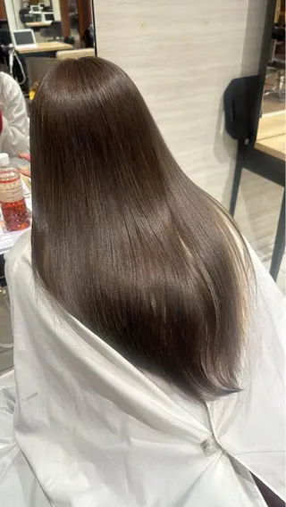 ロング カラー 山口 留奈のヘアスタイル