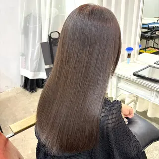 セミロング カラー 艶髪‎カラー🤍 RIKAのヘアスタイル