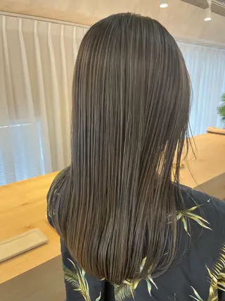 ロング カラー moro 丁寧なカウンセリングのヘアスタイル