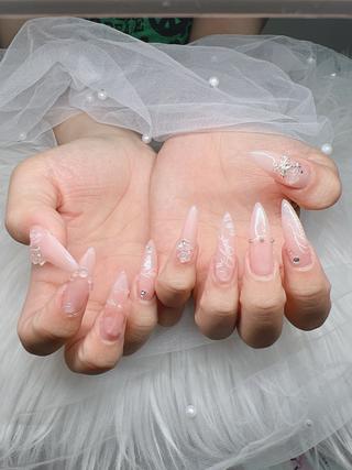 ネイル Lee  Nails リーリンのネイルデザイン
