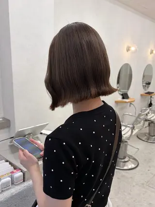 ショート まろやかベージュ🤎 艶カラー🔔リンのヘアスタイル