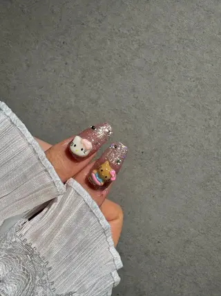 ネイル I-nailロング /ワンホン/キラキラのネイルデザイン