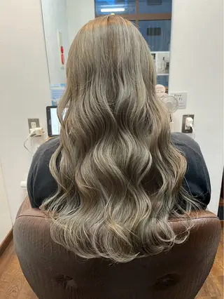 ロング みいなブリーチモデル 募集中!のヘアスタイル