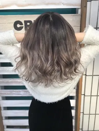 セミロング 海外風レイヤーカット 👑店長 平松 由のヘアスタイル
