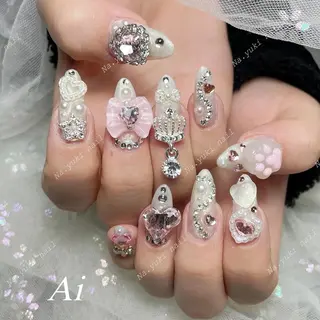 ネイル 🦋 Queenieのネイルデザイン