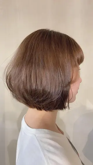 ショート カラー 石木 美緒奈のヘアスタイル