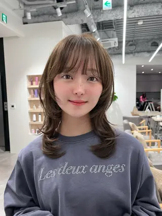 ミディアム 縮毛矯正 / 透明感カラー首藤大翔のヘアスタイル