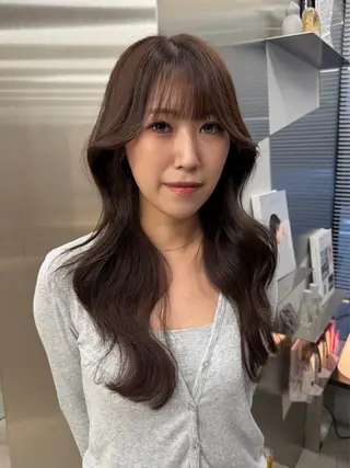 ロング カラー MIES amane(アマネ)のヘアスタイル