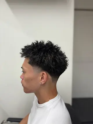 ショート パーマ メンズ 深澤 知樹のヘアスタイル