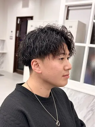 パーマ メンズ KanedaRio パーマ/フェードのヘアスタイル