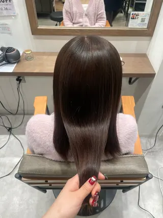 セミロング ルナ🫐縮毛矯正 🫐髪質改善のヘアスタイル