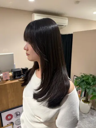 ロング 内田 涼風のヘアスタイル