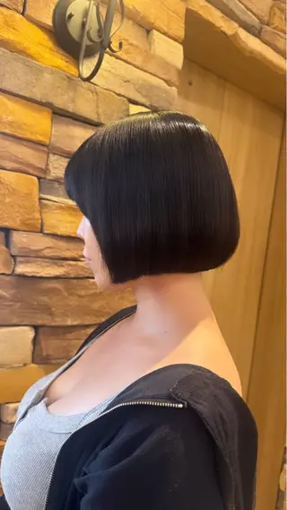 ショート 透明感カラー💜 モテ髪 空陽💙のヘアスタイル