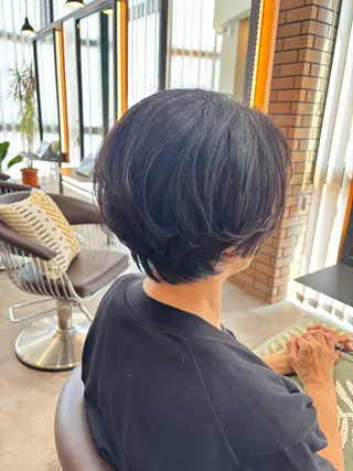 ショート 酸性ストレート/ブリ ーチなしWカラー河本のヘアスタイル