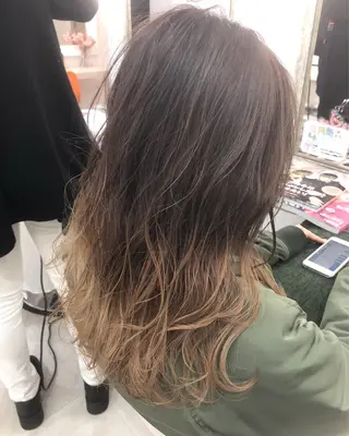 セミロング カラー 髪質改善 中川 翔のヘアスタイル