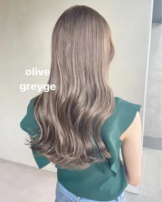 ロング ハイトーンカラー♡ yuのヘアスタイル