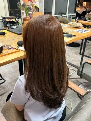 ロング シモイケ ルアのヘアスタイル