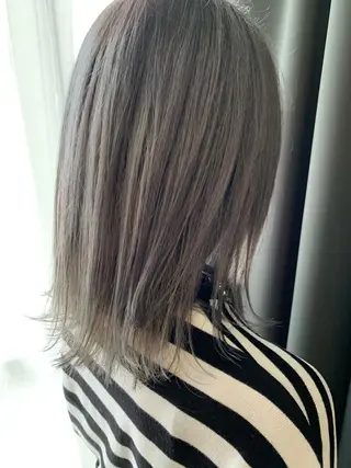 ミディアム カラー LUXBE LUCEのヘアスタイル