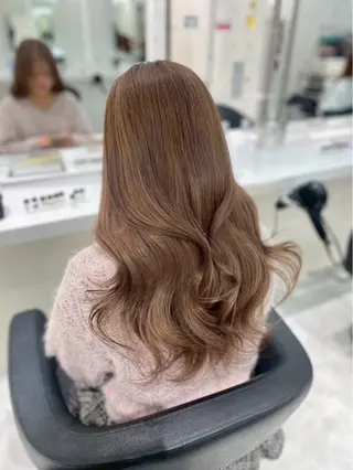 カラー オリーブ/ワンホン SHIONのヘアスタイル