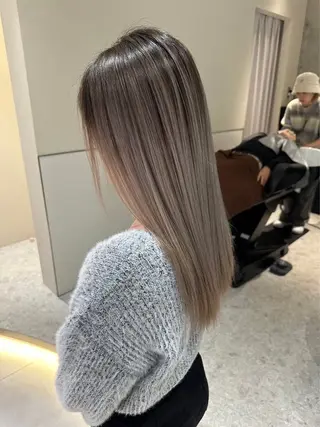 ロング カラー tomoya 透明感の美髪カラーのヘアスタイル