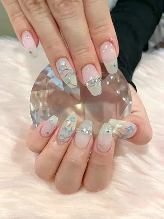 ネイル リスブラン 🎀MIKAのネイルデザイン