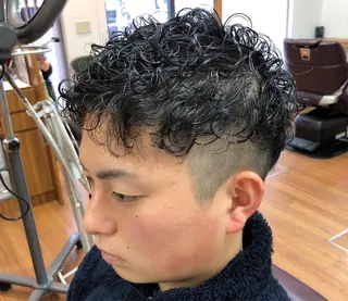 ショート パーマ メンズ 🏝川津瑛二🧖♀ 極上パーマ&カラー⭕のエステ・リラクイメージ