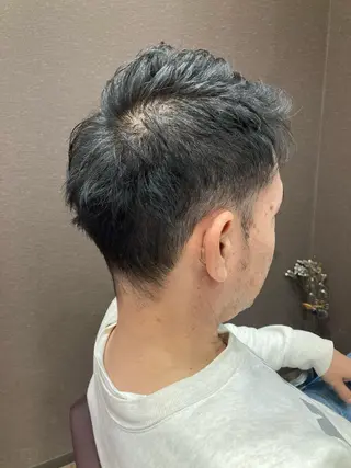 ショート メンズ 八木 凜のヘアスタイル