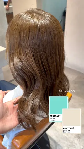 ミディアム カラー 荒木 千琴のヘアスタイル