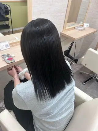 セミロング NOA モデル募集中のヘアスタイル