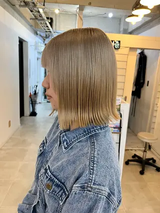 ショート カラー ブリーチ有無Wカラー メンズパーマ大成のヘアスタイル
