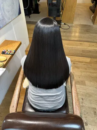 ロング KEI （ケイ）のヘアスタイル