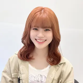 ミディアム カラー 🩵ブリーチカラー MIORI🩵のヘアスタイル