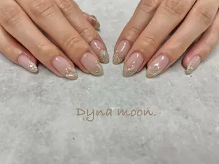 ミディアム 吉田 芹菜のネイルデザイン