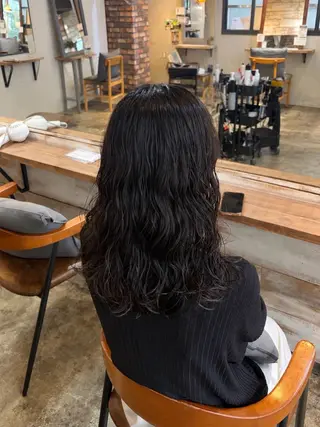 セミロング パーマ 喜友名 ウララのヘアスタイル
