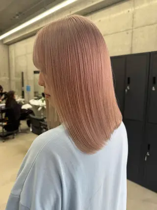 カラー Asami／名古屋／ ハイトーン／デザインのヘアスタイル