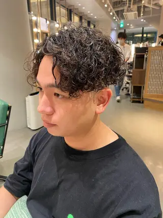ショート パーマ メンズ unopulir 景山　凌のヘアスタイル