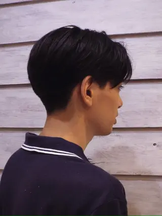 ミディアム 大和 雪村のヘアスタイル