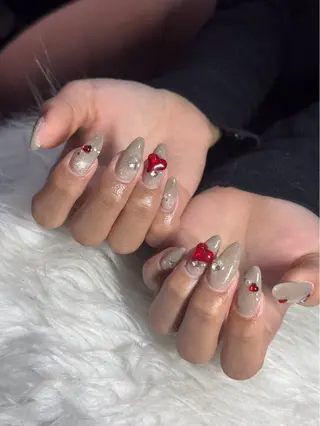 ネイル LAVISH momoneのネイルデザイン