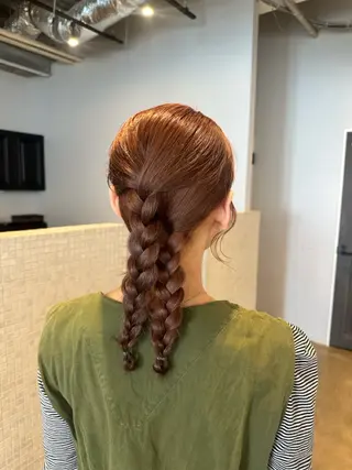 セミロング 無料カットモデル募集 柔らかベージュカラーのヘアスタイル