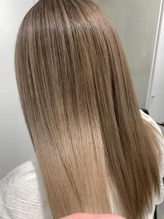セミロング Larry🌼中下 美香のヘアスタイル