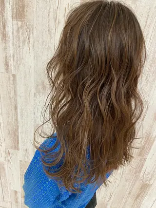セミロング カラー Oopsレイヤー 加藤澄都のヘアスタイル