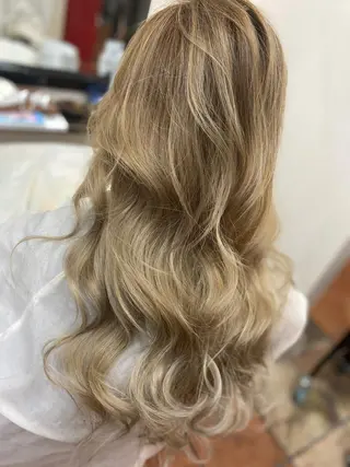 ロング Style Tのヘアスタイル