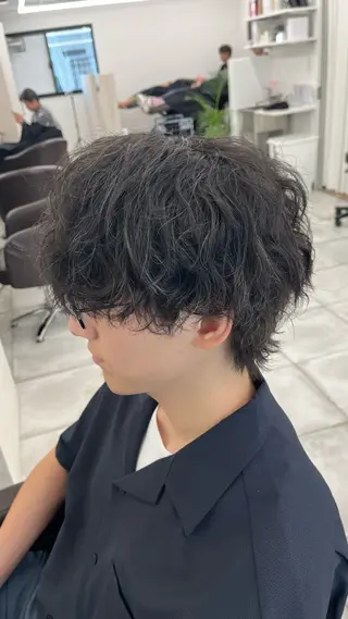 ミディアム パーマ メンズ 🏆メンズヘア特化 🥇代表りんぺーのヘアスタイル